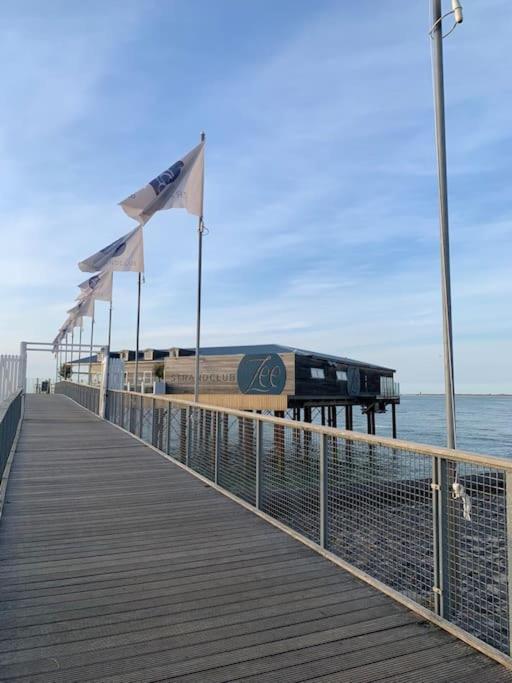 Huebsches Ferienhaus In Ouddorp - Fusslaeufig Zum Strand Und Zentrum 外观 照片